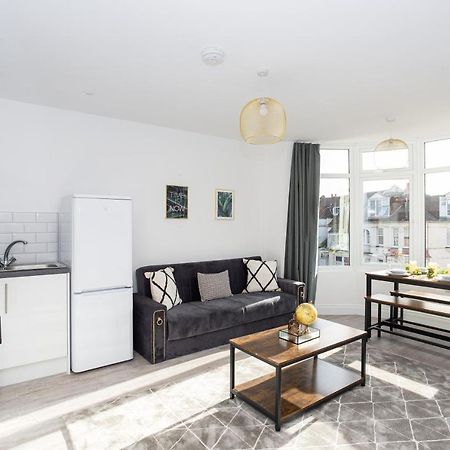 The Old Station Apartments By Sorted Stay Southend-on-Sea Exteriör bild