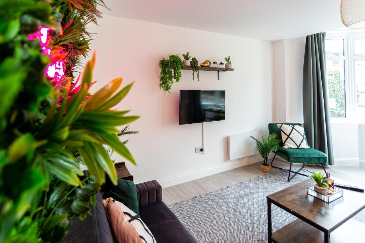 The Old Station Apartments By Sorted Stay Southend-on-Sea Exteriör bild