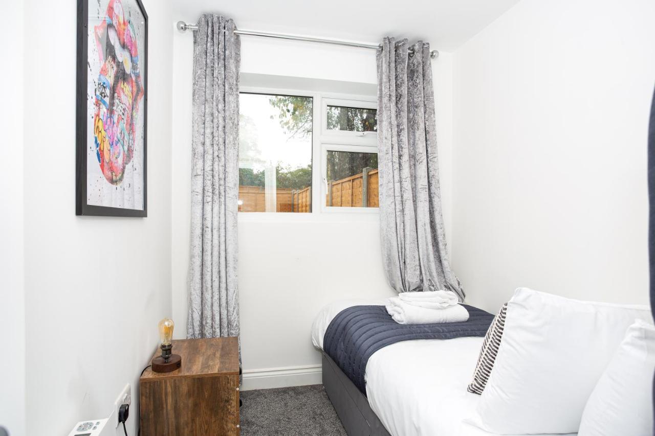 The Old Station Apartments By Sorted Stay Southend-on-Sea Exteriör bild