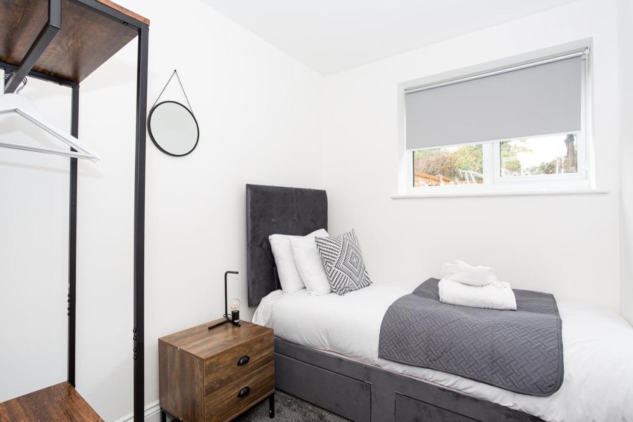 The Old Station Apartments By Sorted Stay Southend-on-Sea Exteriör bild
