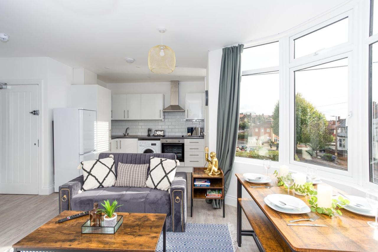 The Old Station Apartments By Sorted Stay Southend-on-Sea Exteriör bild