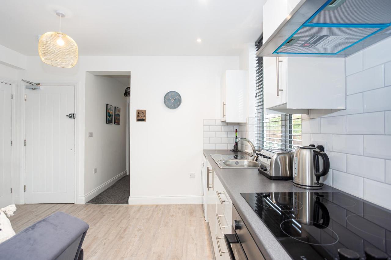 The Old Station Apartments By Sorted Stay Southend-on-Sea Exteriör bild