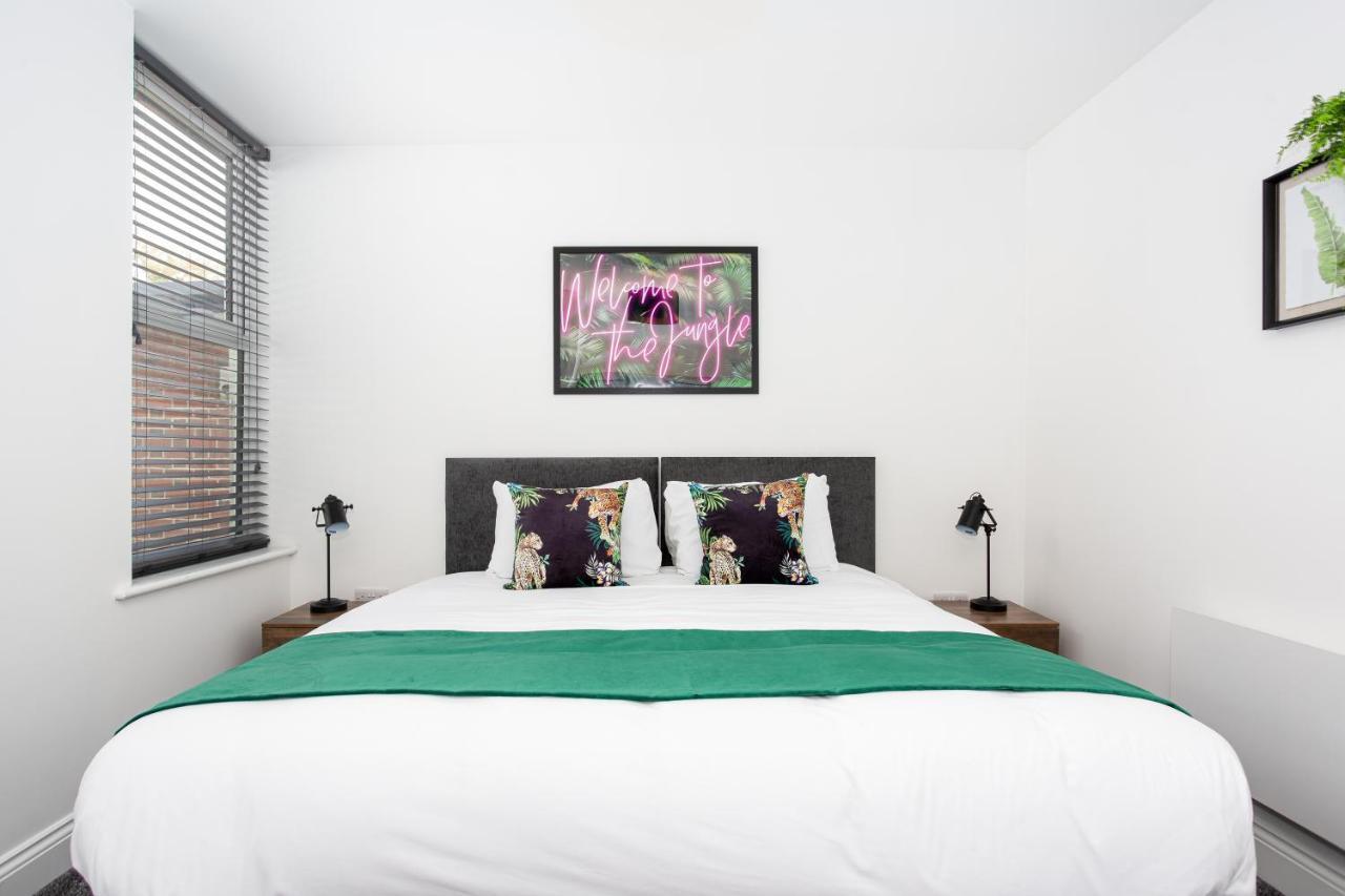 The Old Station Apartments By Sorted Stay Southend-on-Sea Exteriör bild