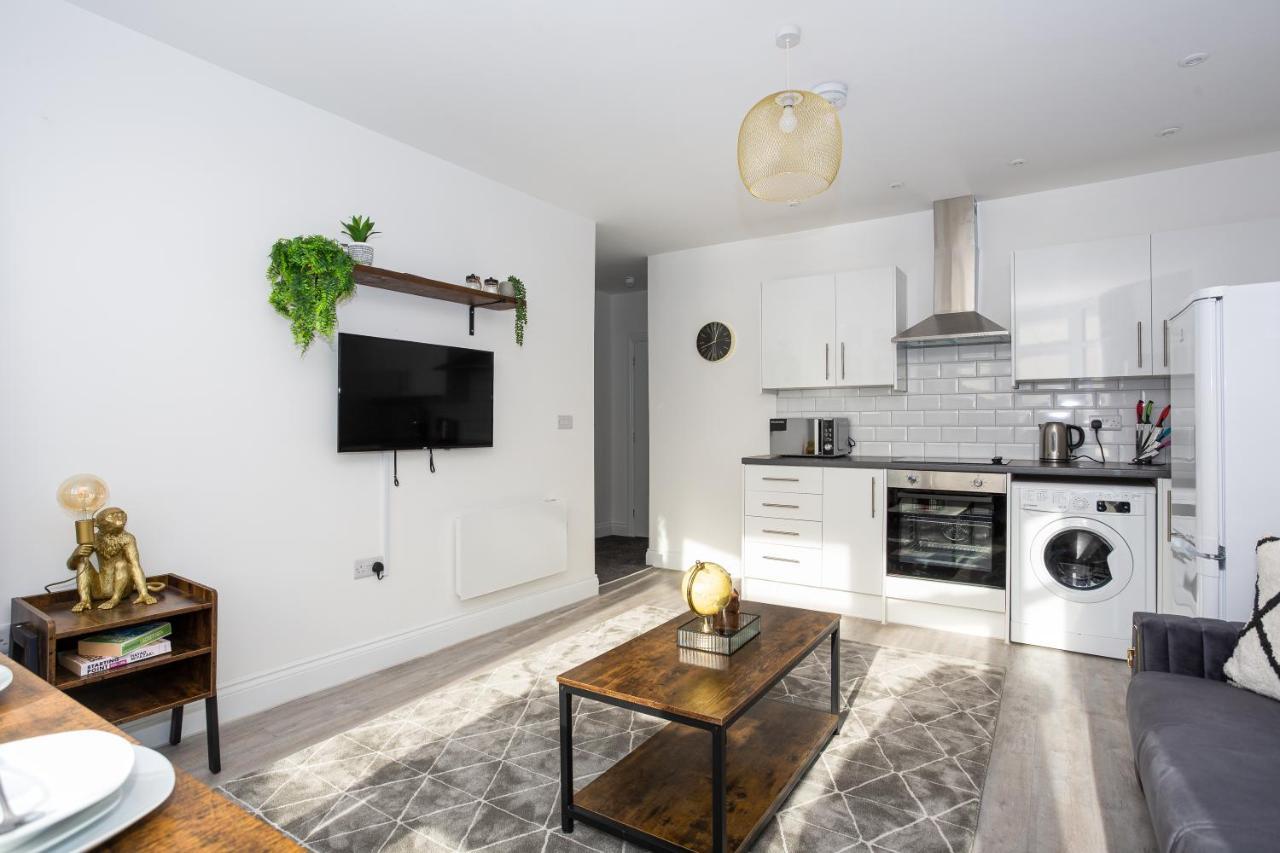 The Old Station Apartments By Sorted Stay Southend-on-Sea Exteriör bild