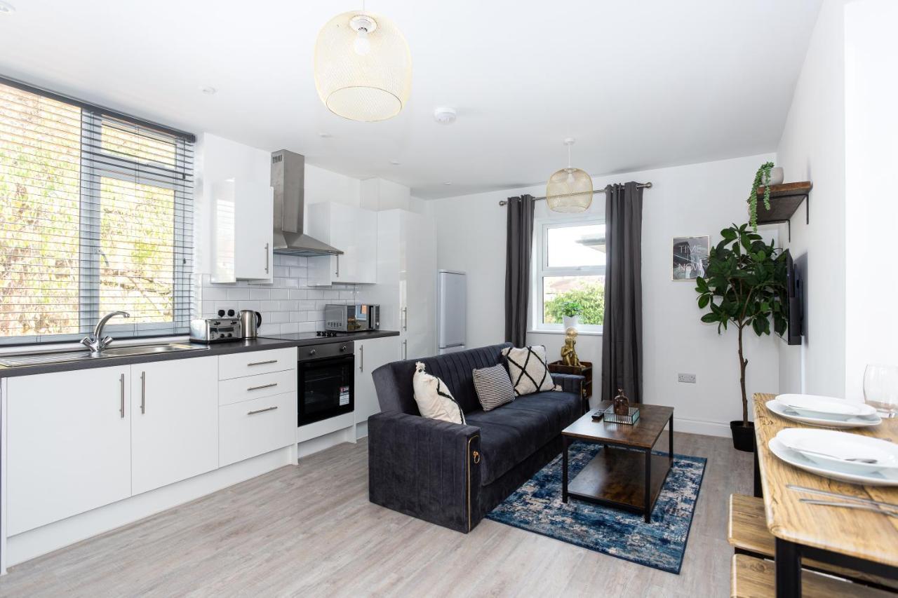 The Old Station Apartments By Sorted Stay Southend-on-Sea Exteriör bild