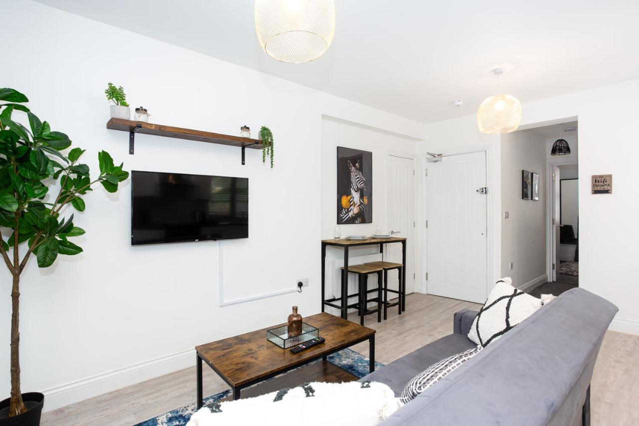 The Old Station Apartments By Sorted Stay Southend-on-Sea Exteriör bild