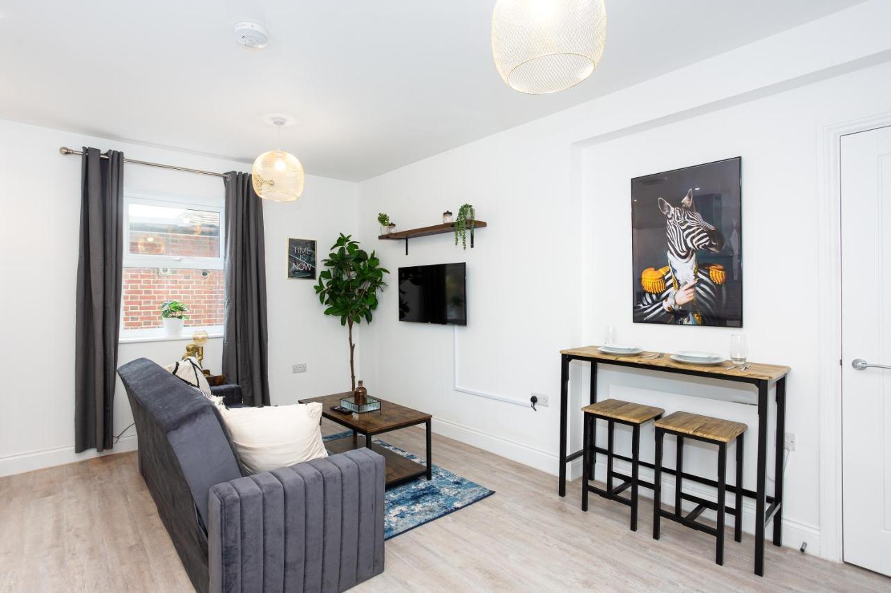 The Old Station Apartments By Sorted Stay Southend-on-Sea Exteriör bild